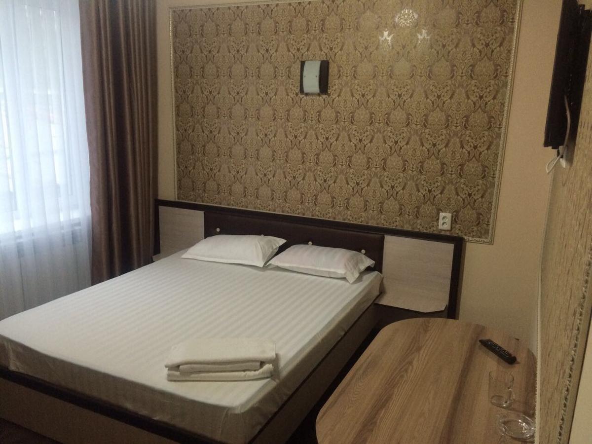 Hotel Prestizh Taraz Buitenkant foto