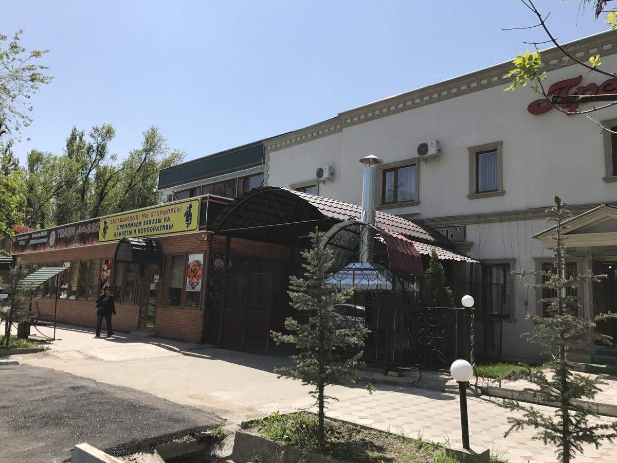 Hotel Prestizh Taraz Buitenkant foto